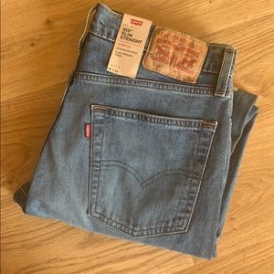 Slim straight Levi’s men’s jeans